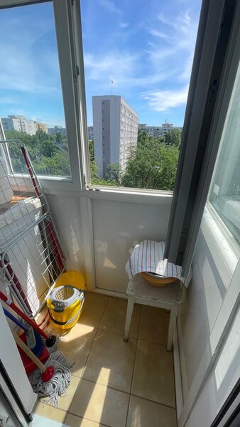 Drumul Taberei, Romancierilor